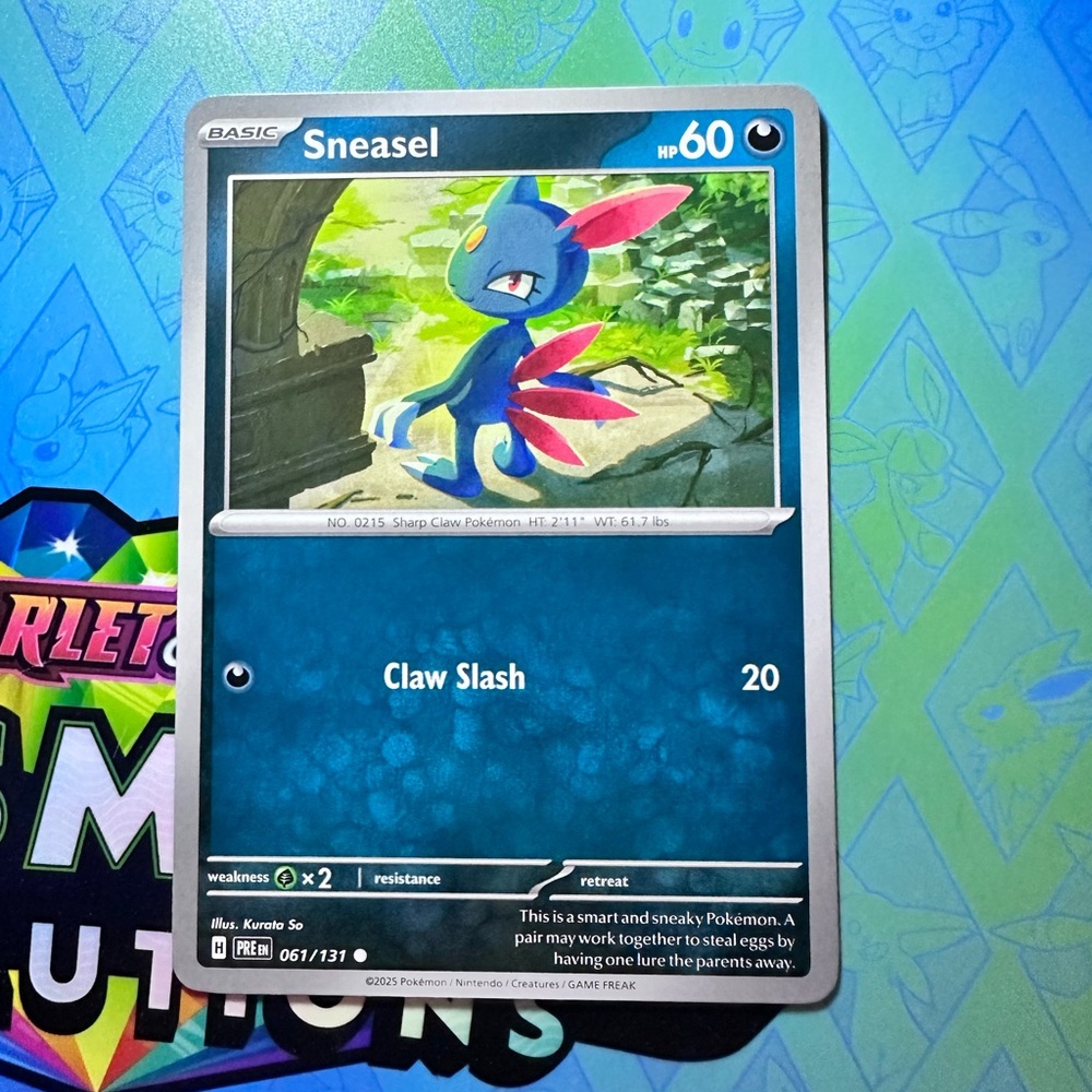 sneasel (061/131) - common — pokémon: prismatic evolutions